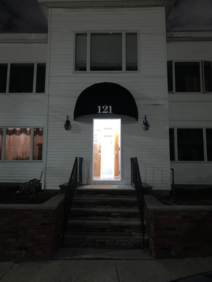 Condo's Apartment *